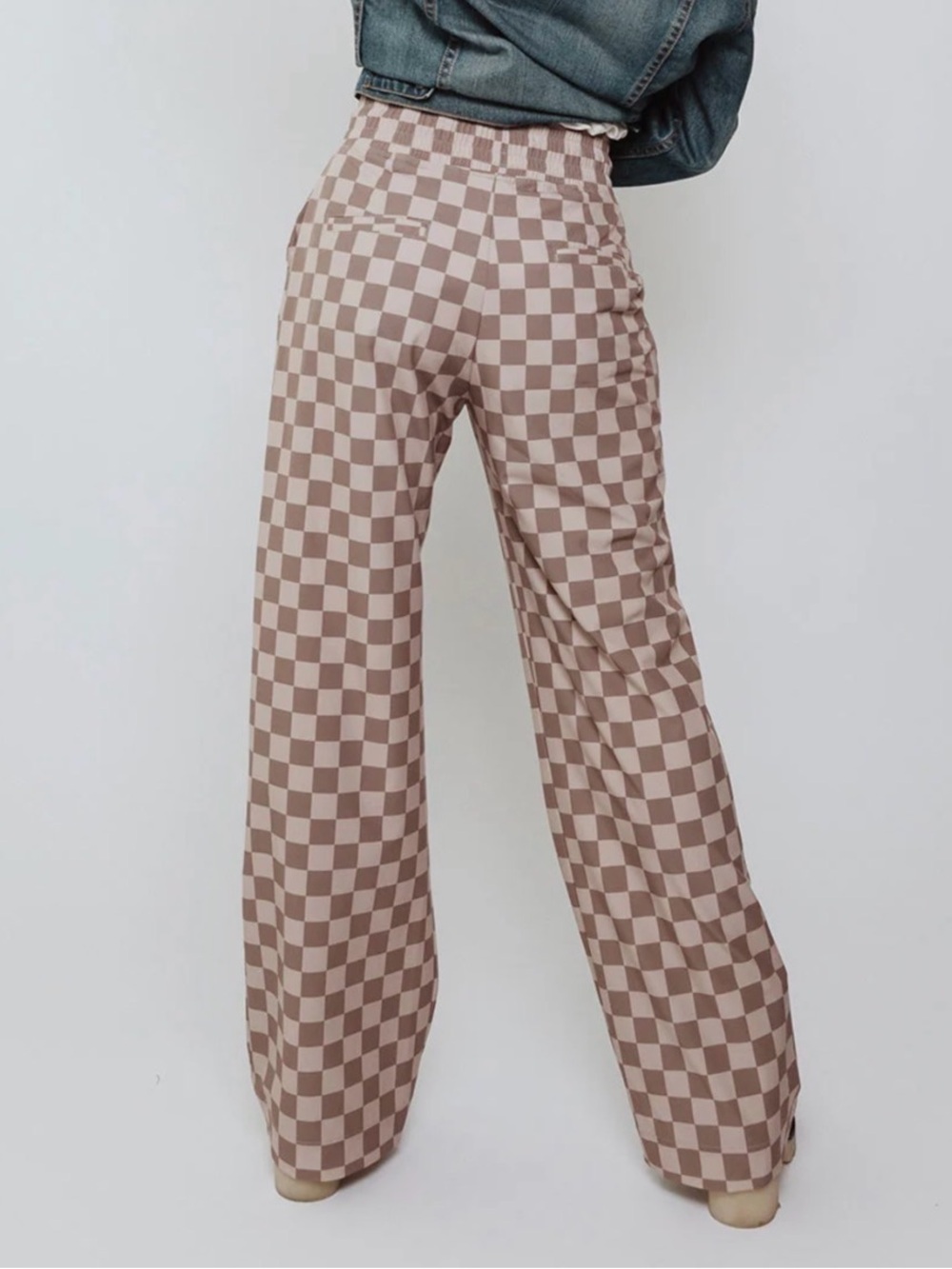 Albion Fit High-Waist Wide Leg Checkerboard Pants - Size Taupe/White